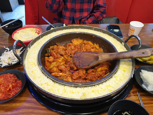 유가네닭갈비