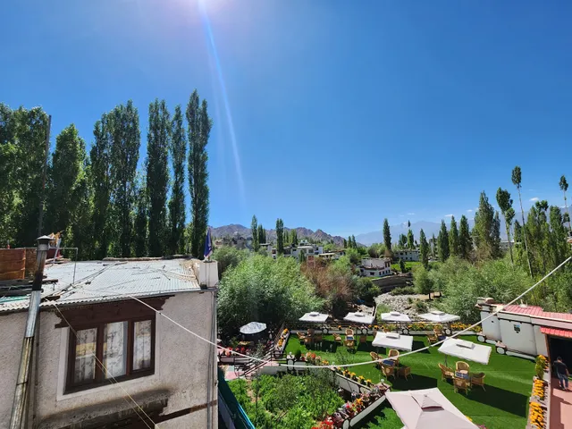 Larchang Guest House