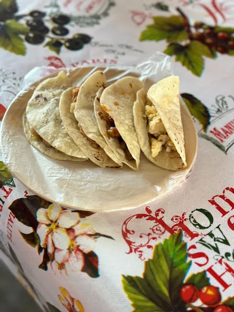 Tacos mañaneros el gallo