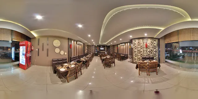 J7 Bar & Restaurant