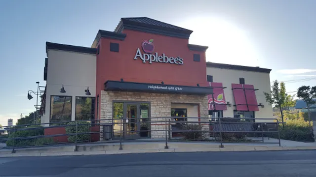 Applebee's Grill + Bar