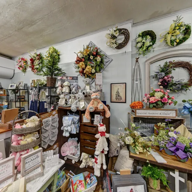 Creative Elegance Floral Decor and Gifts