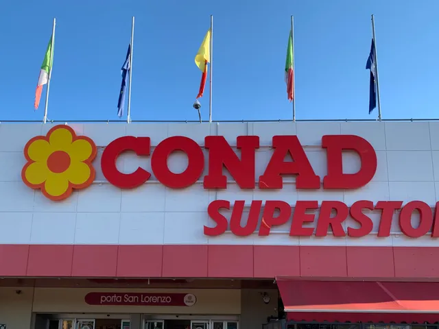 Centro Commerciale Conad