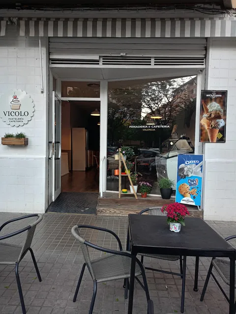 Cafeteria & Pasteleria VICOLO