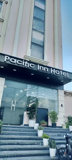 Pacific Inn Hotel