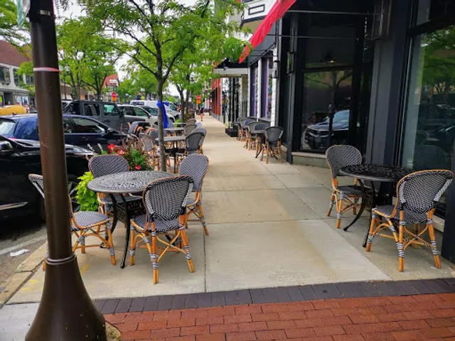 Pixca Seasonal American Bistro