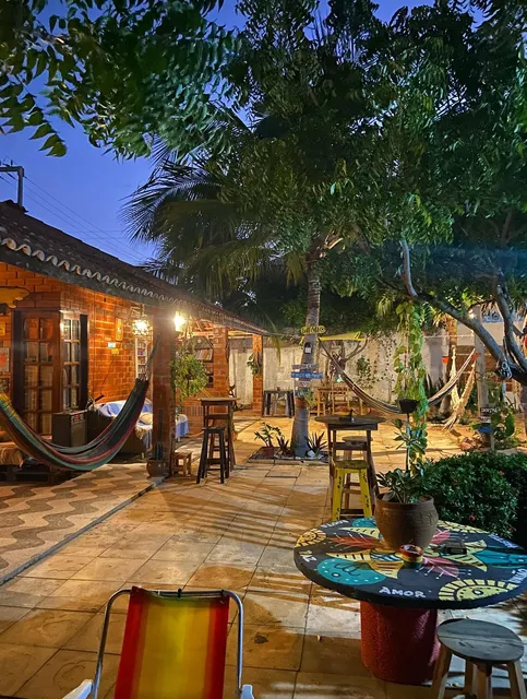 Canoa Roots Hostel & Camping