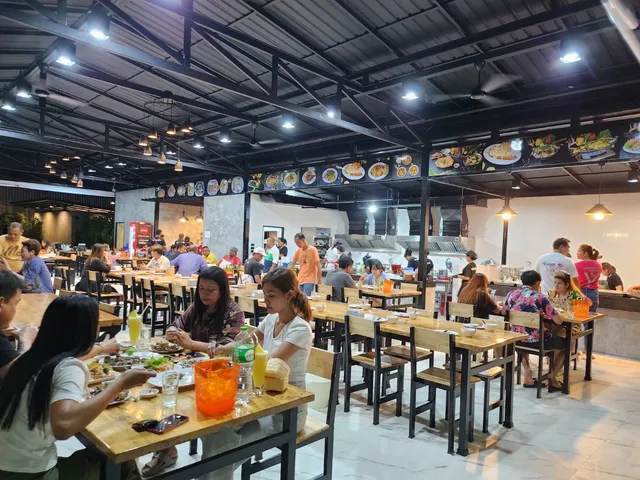 สถานีหอย ภูเก็ต : Sathanee Hoy Phuket