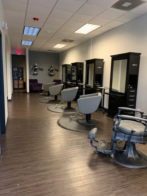 Moxie Bravo Salon
