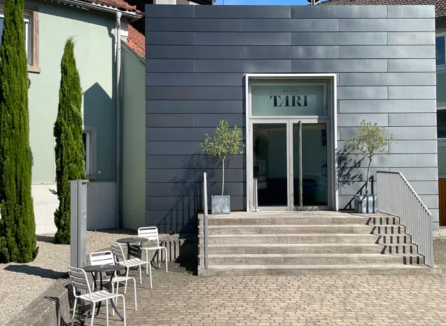 Hotel TARI
