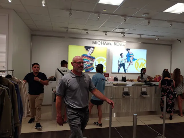 Michael Kors Outlet