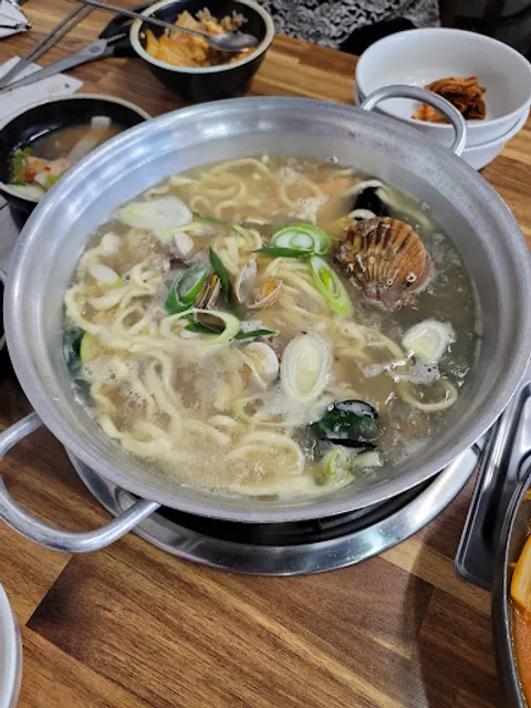 영종 바지락칼국수보쌈