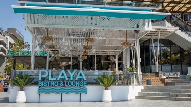 Playa Bistro & Lounge