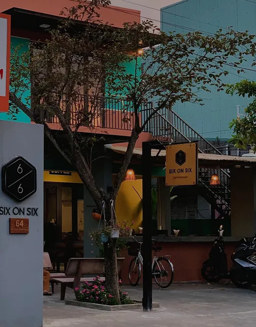 SIX ON SIX CAFE - BRUNCH & RESTAURANT