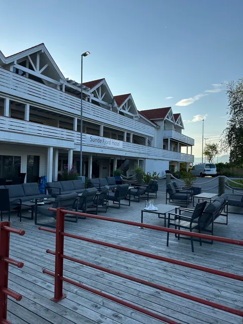 Sunde Fjord Hotel, free and easy parking