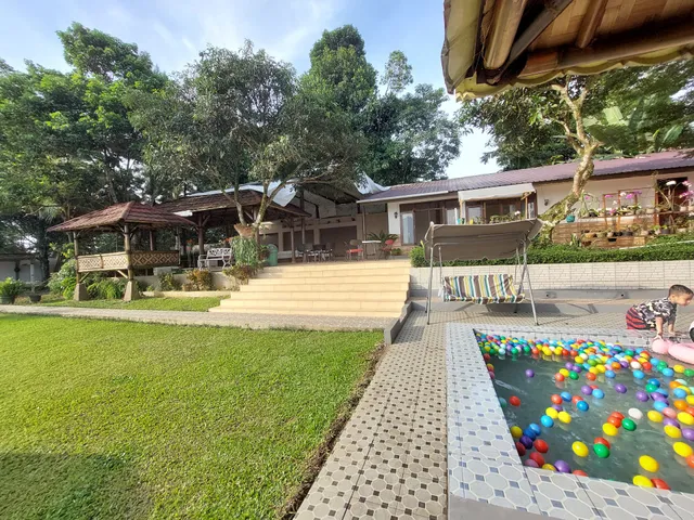 De'kebon Vila Rancamaya