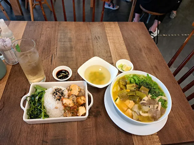 Măng's Mania Vegetarian Restaurant