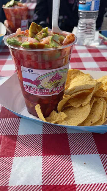 Neveria y taqueria yesi