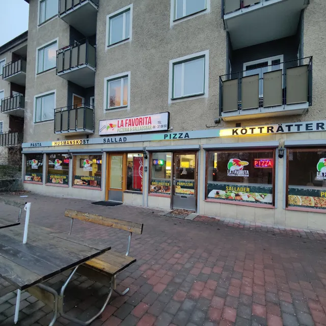 LA FAVORITA VÄLLINGBY