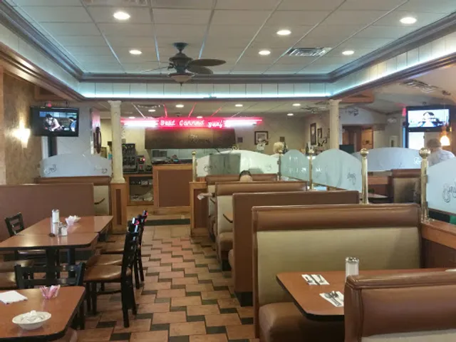 Luna's Deli & Restaurant