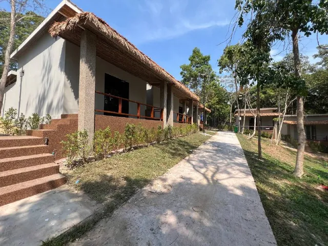 Mad Monkey Koh Sdach