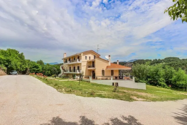 Villa Acropolis Serres Next to Center - Studio - Suite - Oasis