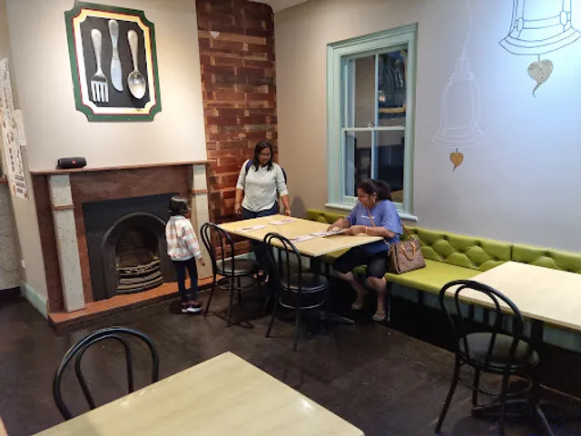 Aharn Thai Restaurant-Shellharbour