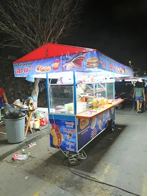 Hot Dogs y Hamburguesas la güera