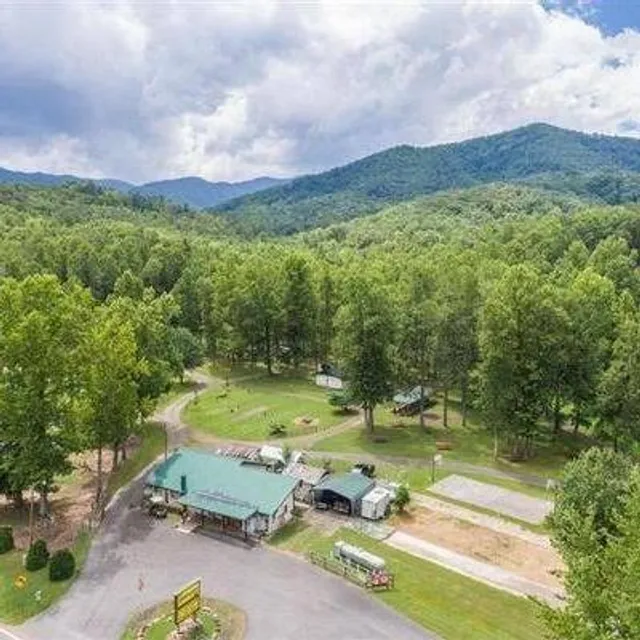 Cosby Run CAMPGROUND/ RV PARK