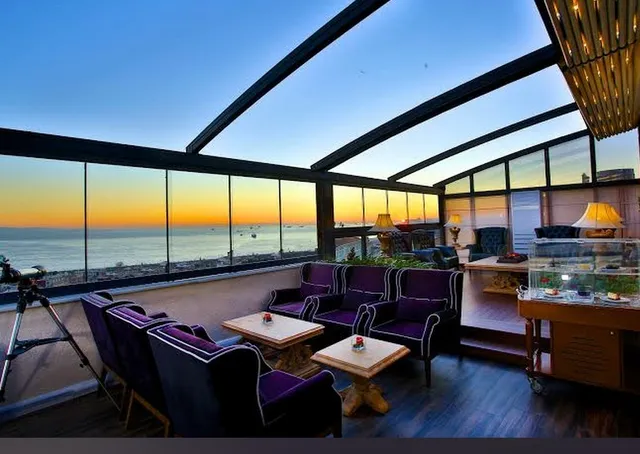 Seabreeze Lounge Rooftop Restaurant