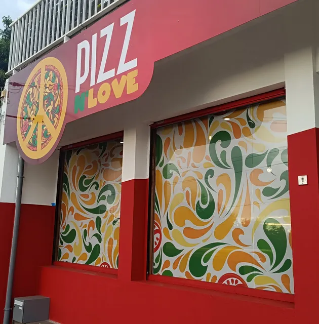 PIZZ N' LOVE