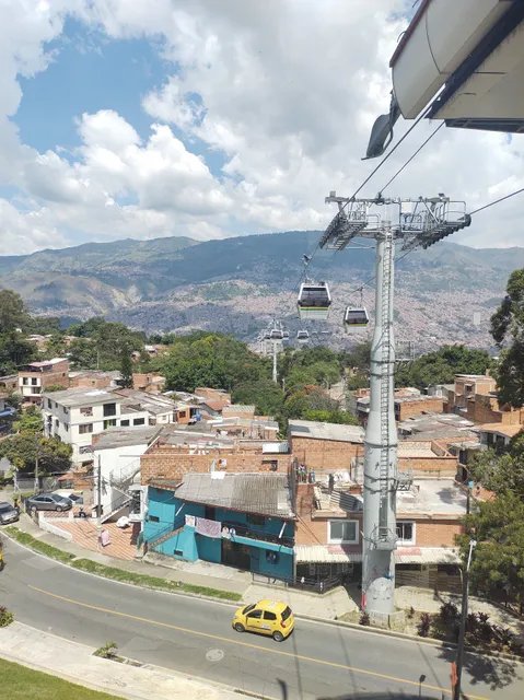 Doce de Octubre Station