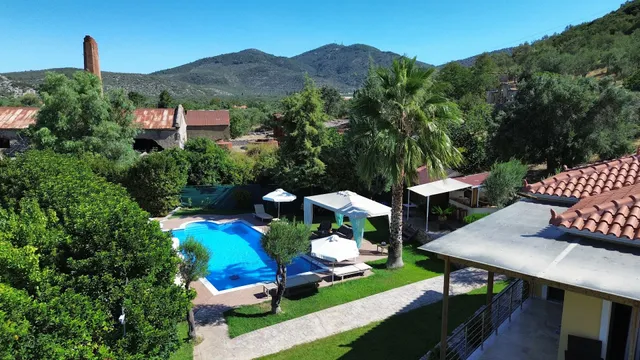 Andriotis Rooms and Houses