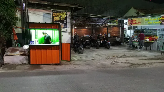 bLew Camp - Food Court