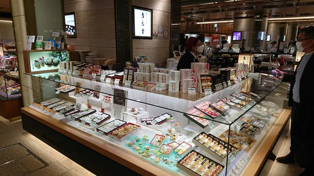 金沢百番街 末広堂 あんと店