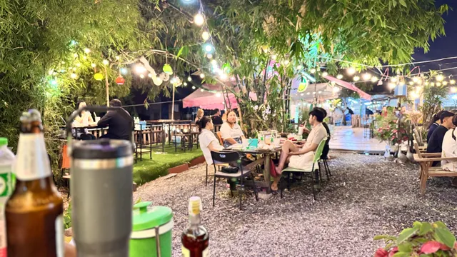 จุดนัดพบ ณ.บ้านสหาย