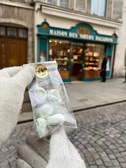 Maison des Soeurs Macarons