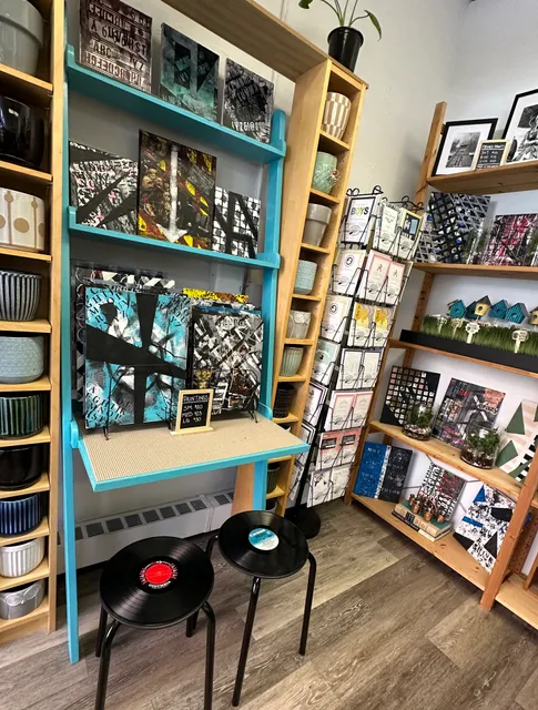 Rocks & Roots Gift Shop