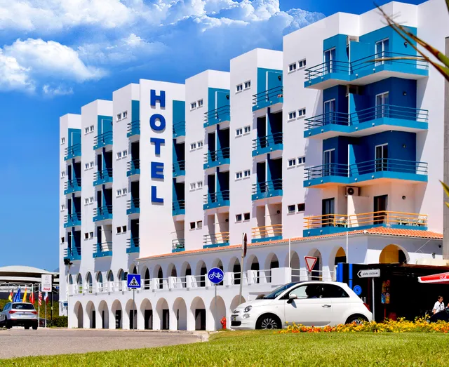 THE FOZ Beach Hotel