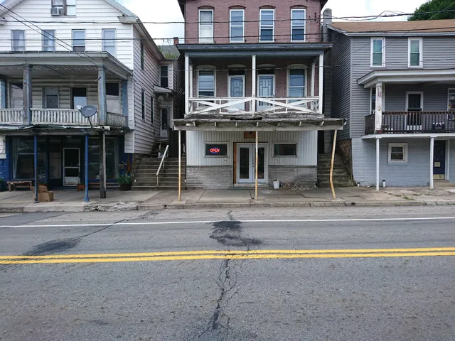 Tower City Laundromat