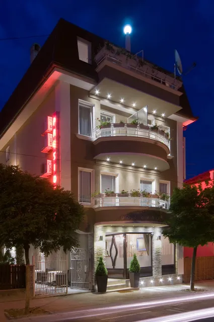 Hotel President De Luxe