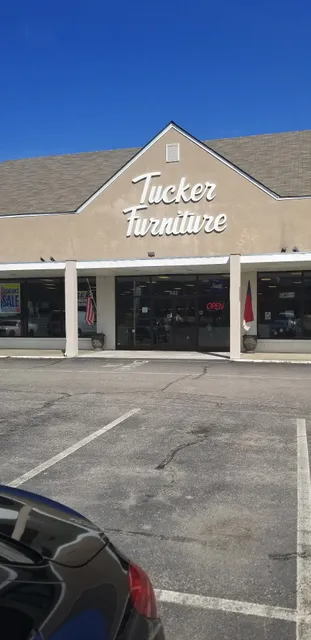 Winoca Shopping Center