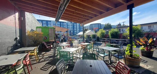 MidCity SmashedBurger @ Level Beer: Level 3 Buckman Kerns