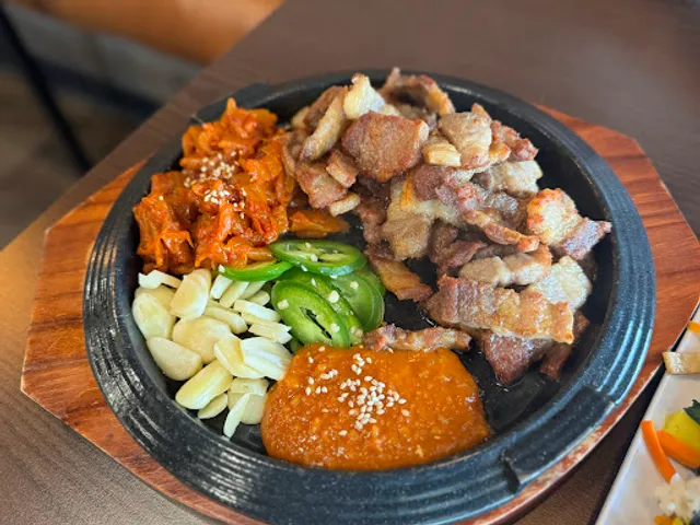 Soonheene x Twozone Chicken