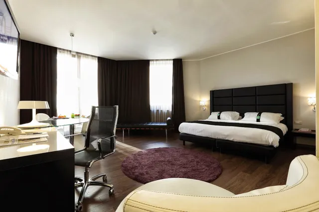 Holiday Inn Genoa City