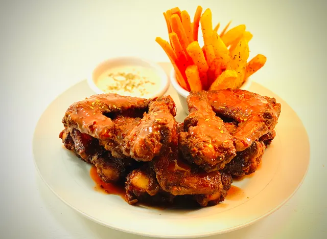 chimonchis restaurant & bar