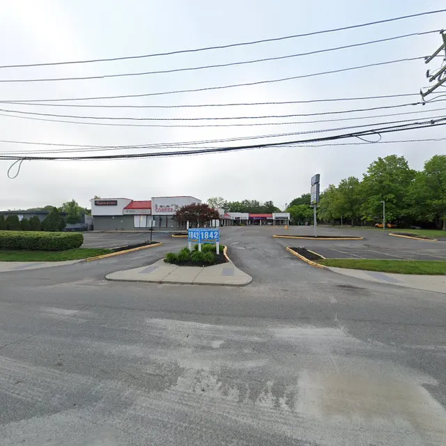 1842 E Jericho Tpke