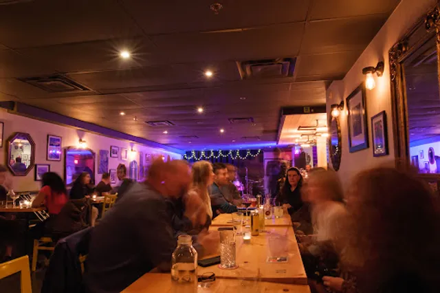 Function Bar + Kitchen