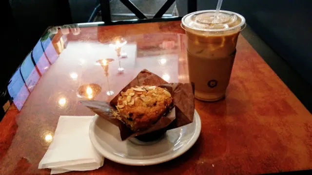 Cream Coffee & Tea Shop