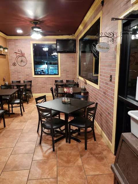 Chicho Bella Pizzeria & Subs